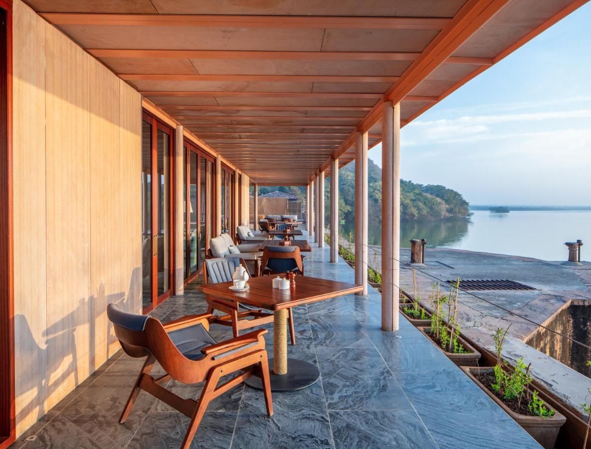 ราส ฉัตรสาคร Hotel Nimaj ภายนอก รูปภาพ