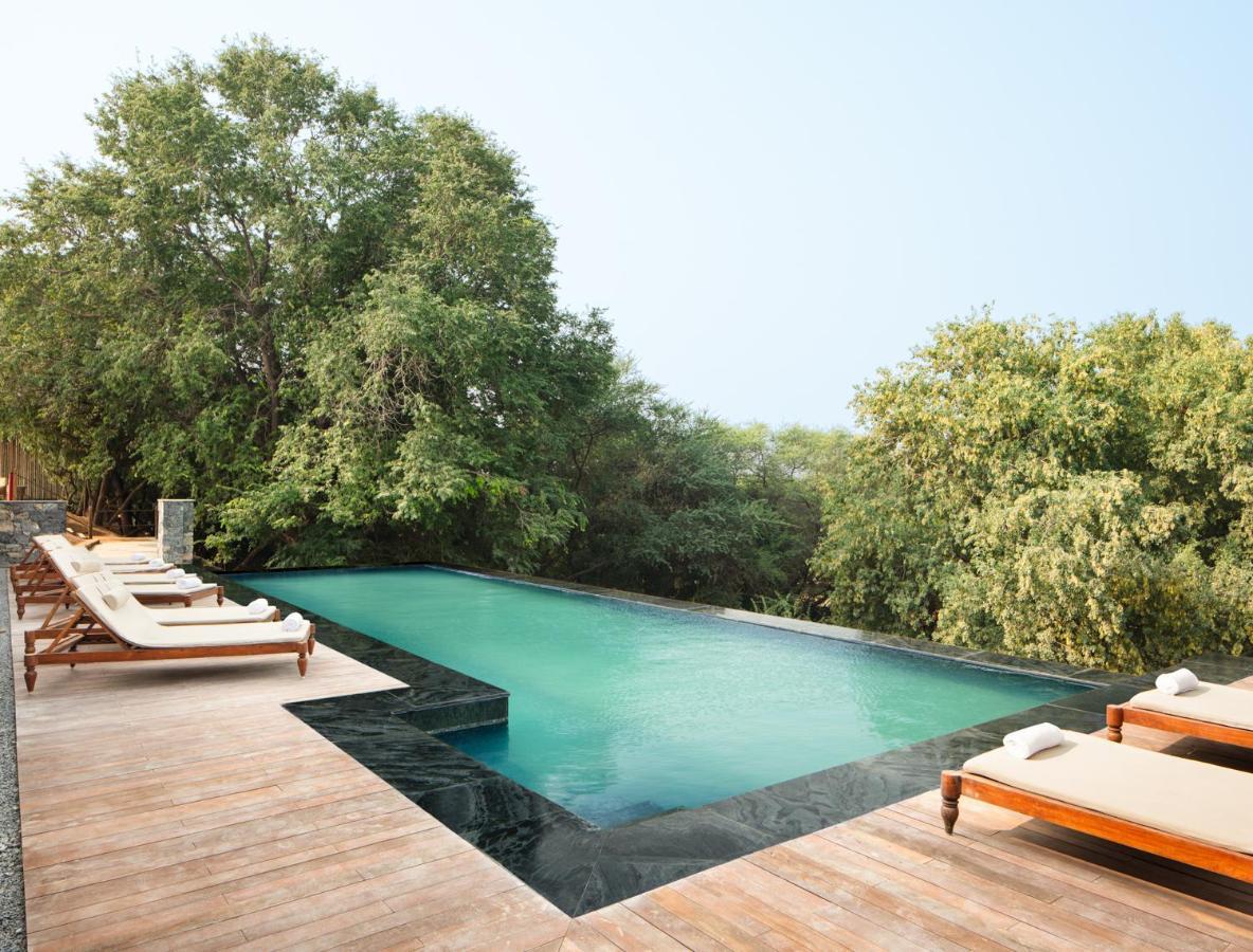 ราส ฉัตรสาคร Hotel Nimaj ภายนอก รูปภาพ